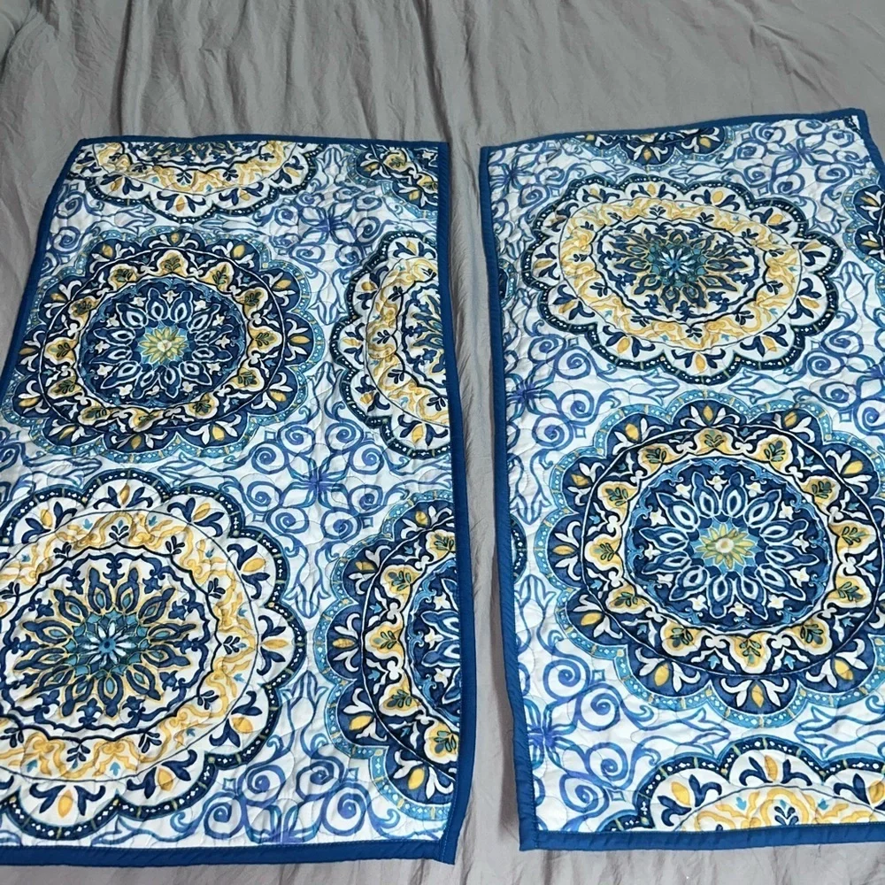 Madison Park Moraga 3-Pc Reversible Quilt Set With Two Pillow Cases. Size King